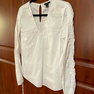 Halogen S white scrunchy arm long sleeve shirt